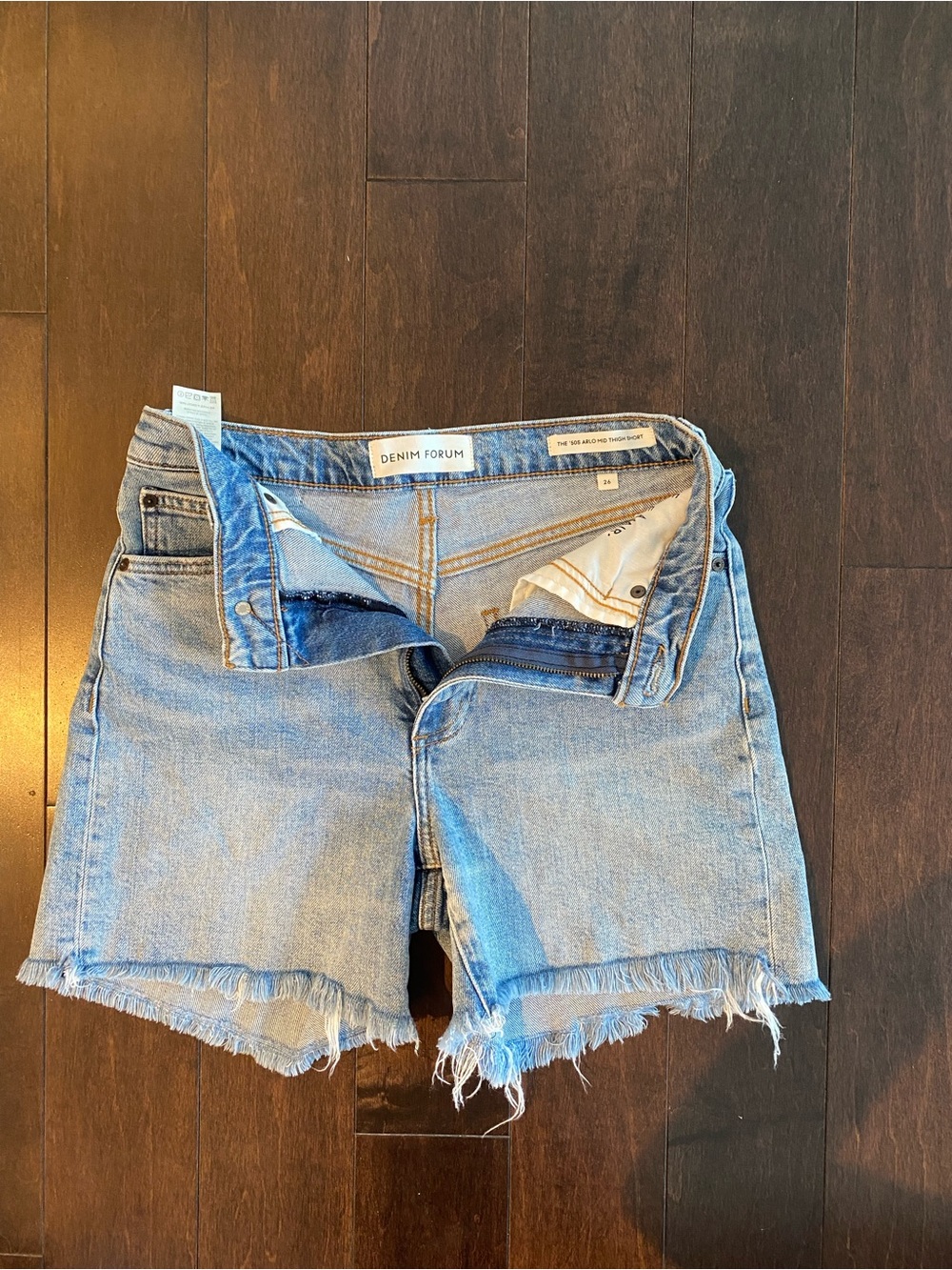 Denim Forum Arlo Mid Thigh Short